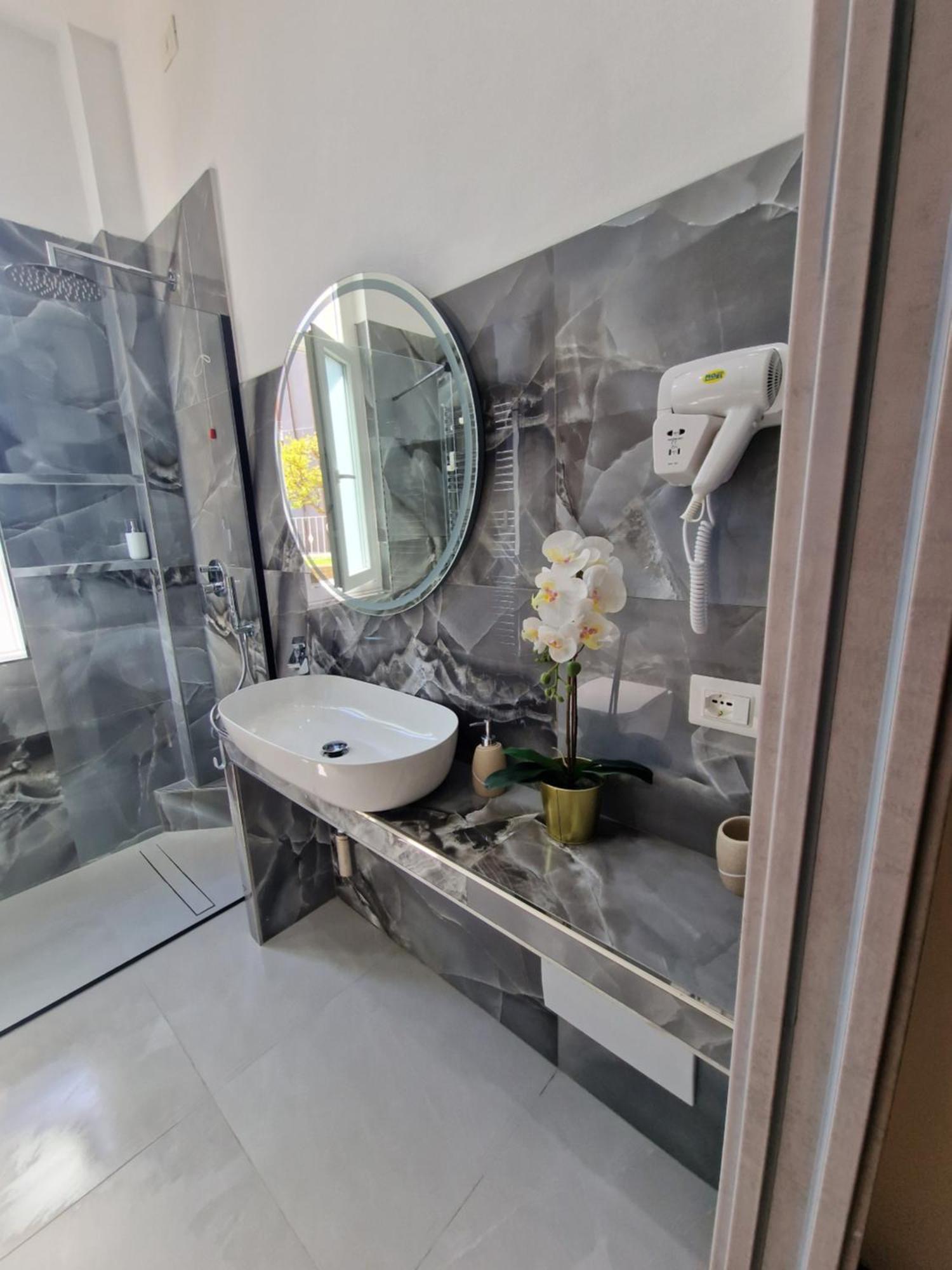 Appartamento La casa della stazione La Spezia Esterno foto