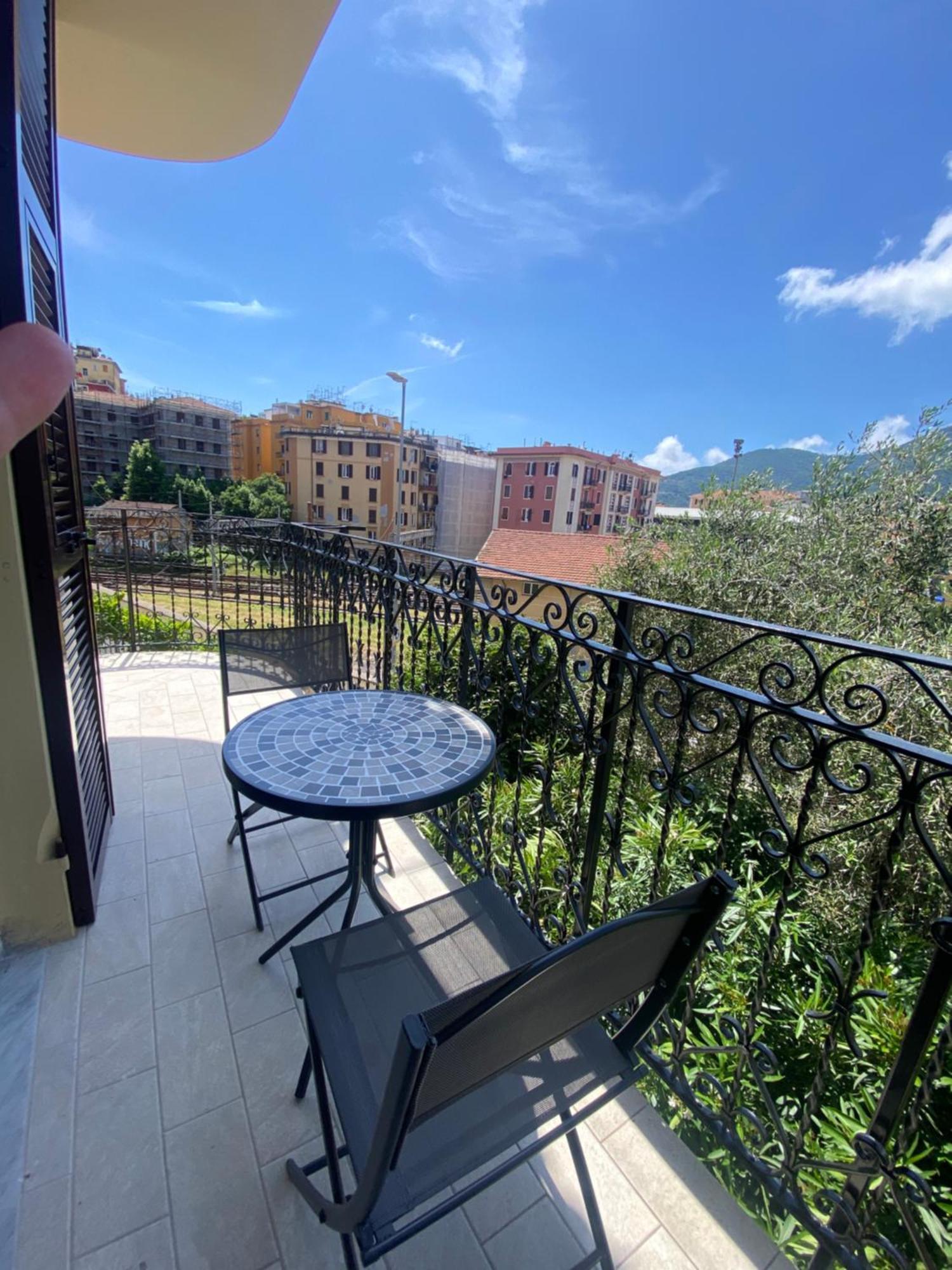 Appartamento La casa della stazione La Spezia Esterno foto